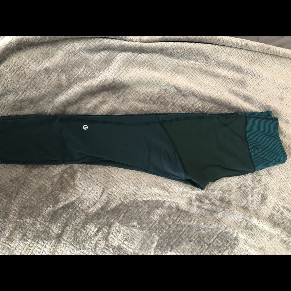 Lululemon cropped leggings. Size 6